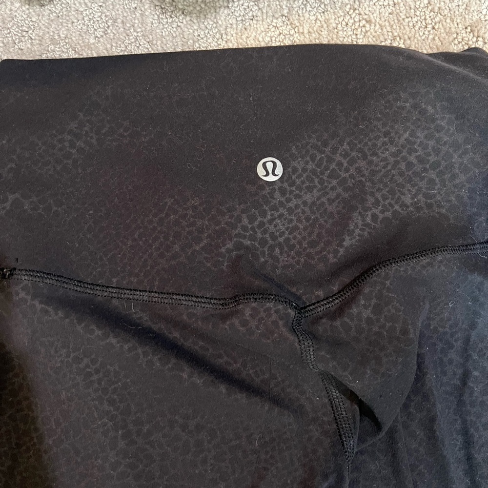 Lululemon cheetah leggings size 4